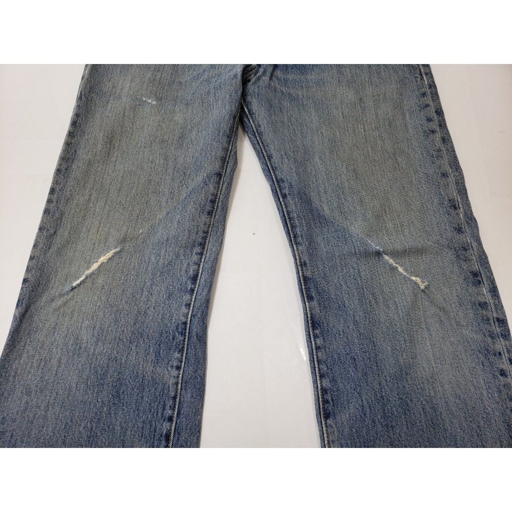 Levis 501 Mens Jeans Straight Leg Button Fly Light Wash Distressed Size 33x32 - Picture 4 of 10